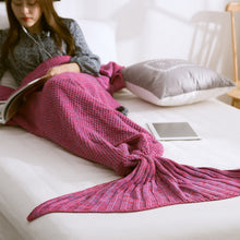 Load image into Gallery viewer, 3 Sizes Mermaid Tail Blanket Yarn Knitted Handmade Crochet Mermaid Blanket Kids Throw Bed Wrap Super Soft Sleeping Bed